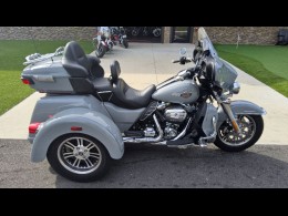 2024 HARLEY DAVIDSON TRI GLIDE FLHTCUTG  
